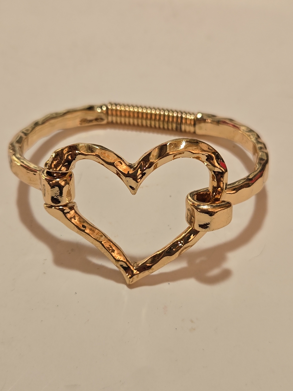 Gold Heart-Link Hinged Bracelet for Women